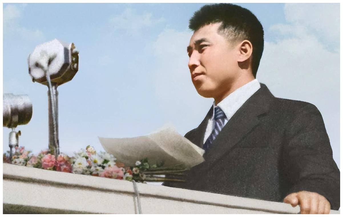 1985年金日成接见吉林兄妹，赠一皮箱人民币：以后我就是你们父亲
