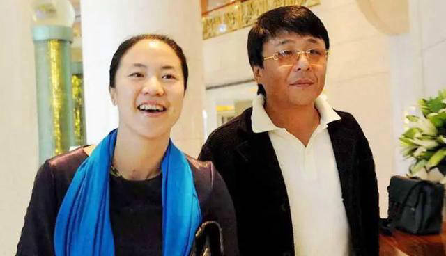 王楠豪赠国乒金牌：每枚重达3公斤，总价值逾500万人民币