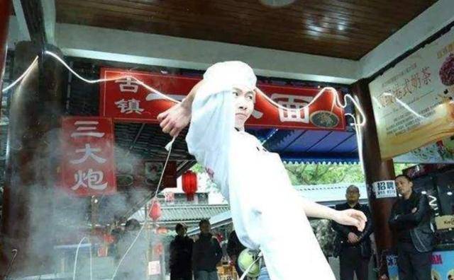 拉面哥田波一夜爆红，之后炒老板、娶女粉丝，如今过得怎样了？