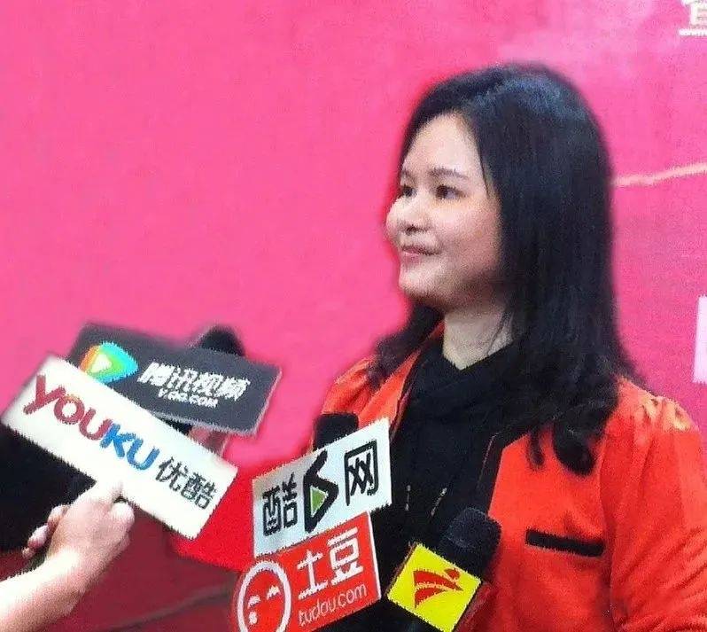【阿语创业记】我叫小芳，因炒币亏掉200多万，靠卖虚拟资料做知识变现付费如今月入7万多