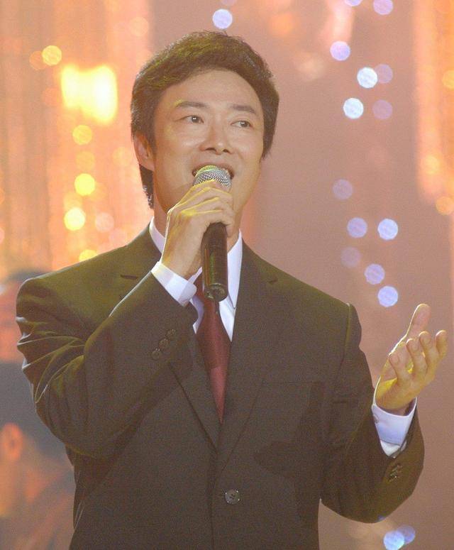 退圈多年，小哥费玉清近况曝光，如今的他真变成普通人