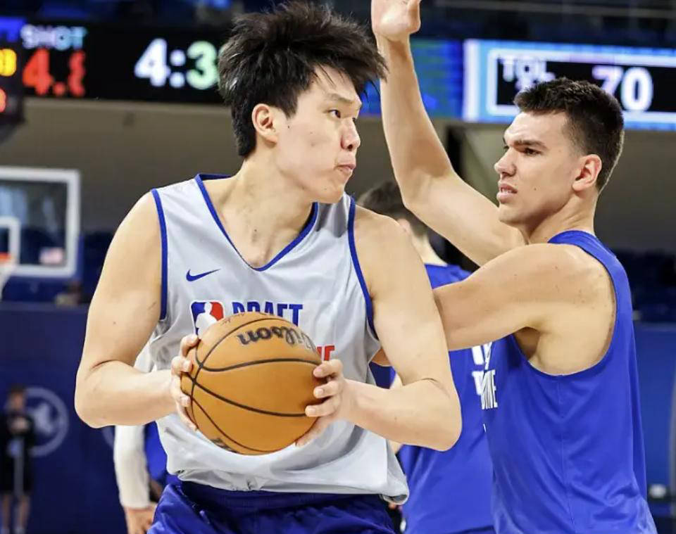 杨瀚森试训表现出色，nba选秀行情飙升，有望跻身首轮