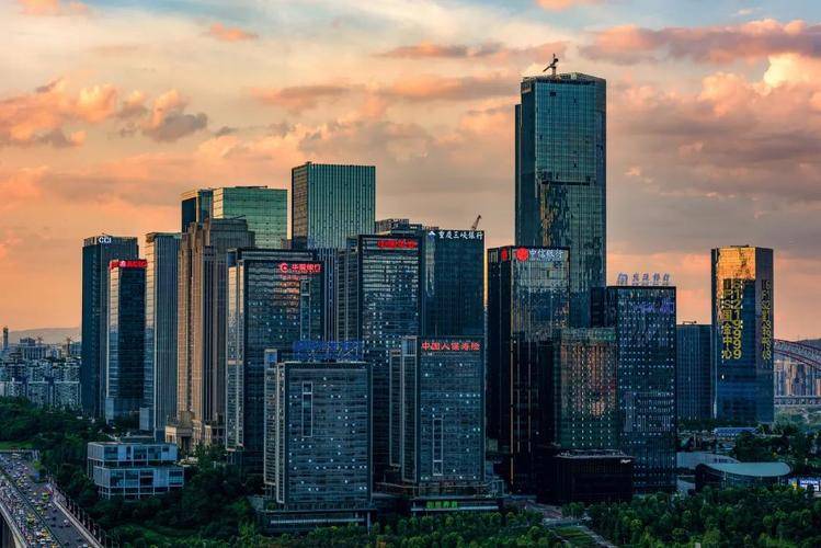 深港联动再出重拳！中国金融开放新棋局，人民币国际化加速