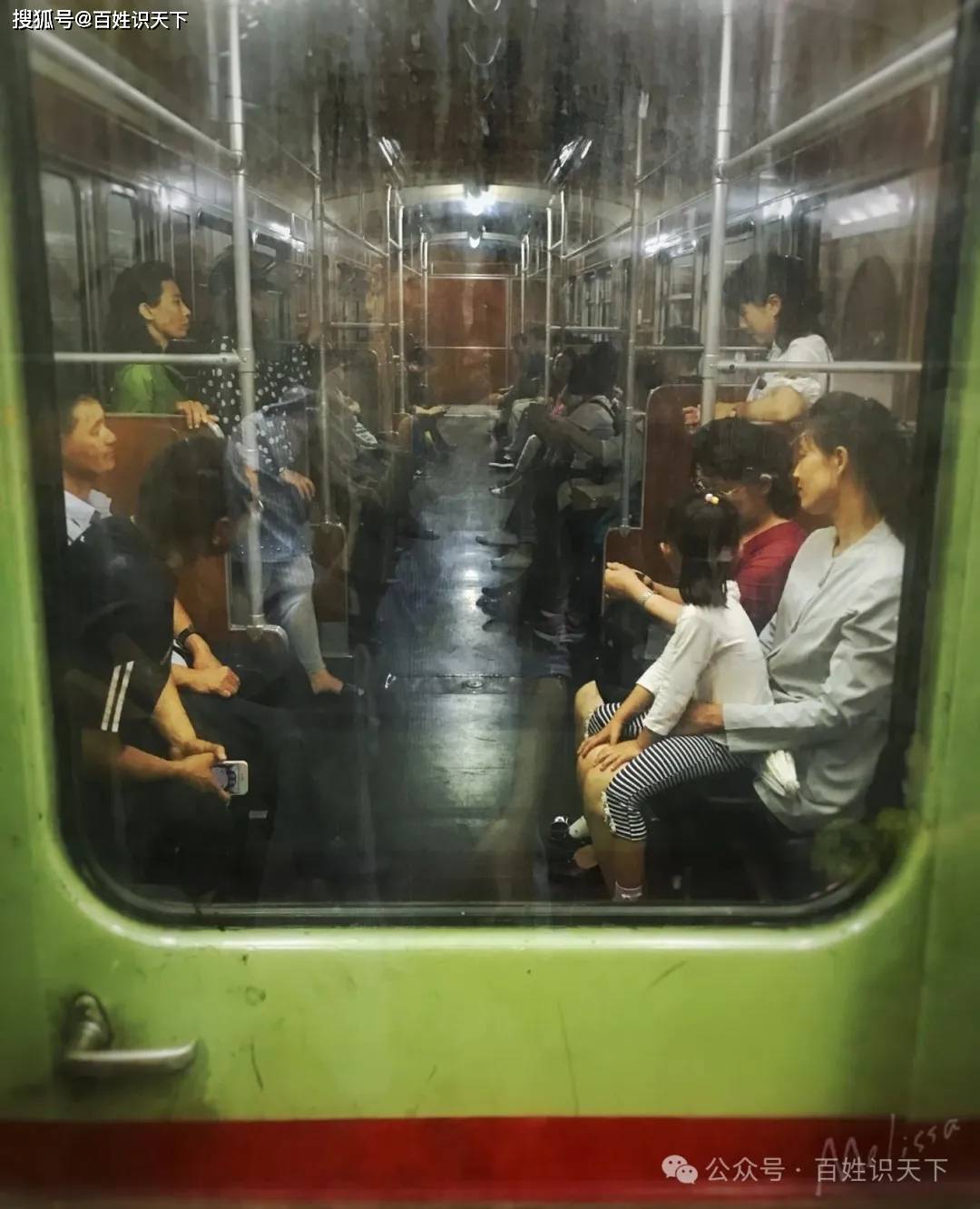 一个朝鲜导游的300元人生，工资三百人民币，手机售价过千