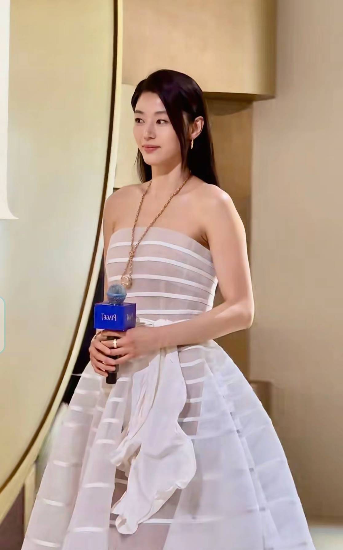 全智贤韩国版“刘涛”？, 老公炒币亏150亿, 女神逆袭疯狂营业填坑