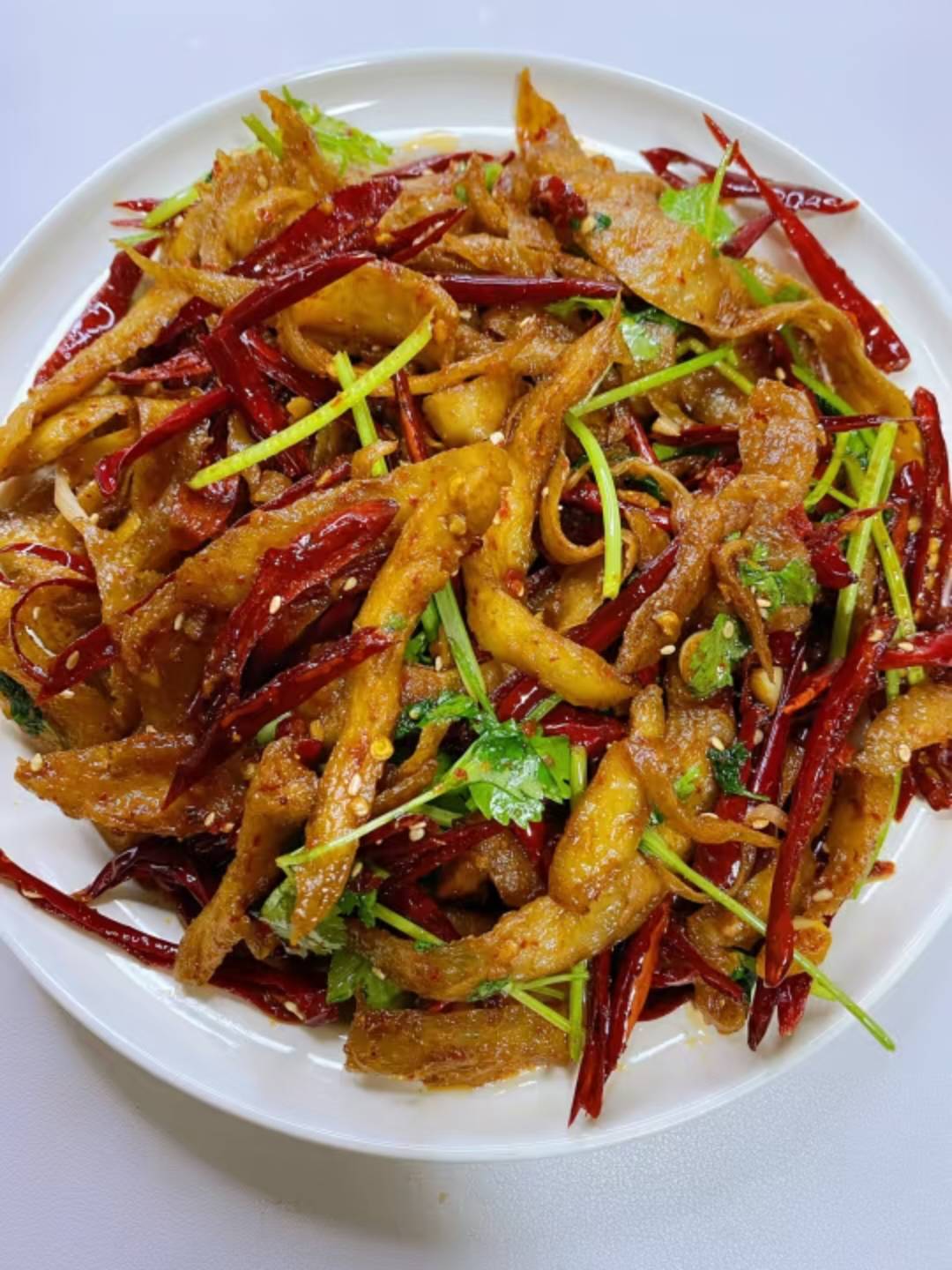 香辣炒面筋：厨房小白的逆袭神器，一口香麻直击灵魂！