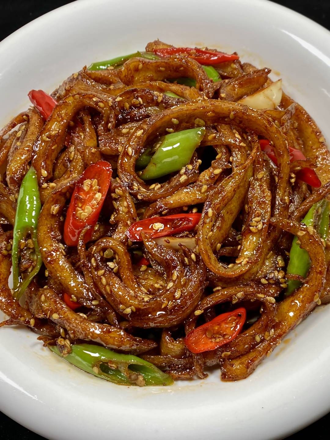香辣炒面筋：厨房小白的逆袭神器，一口香麻直击灵魂！
