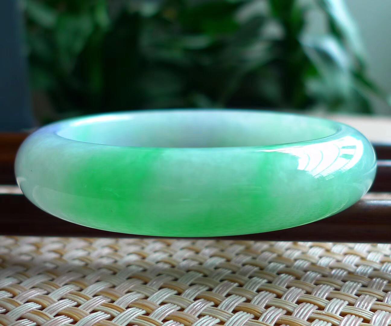 贵金属玉石(贵金属玉石黑金卡)